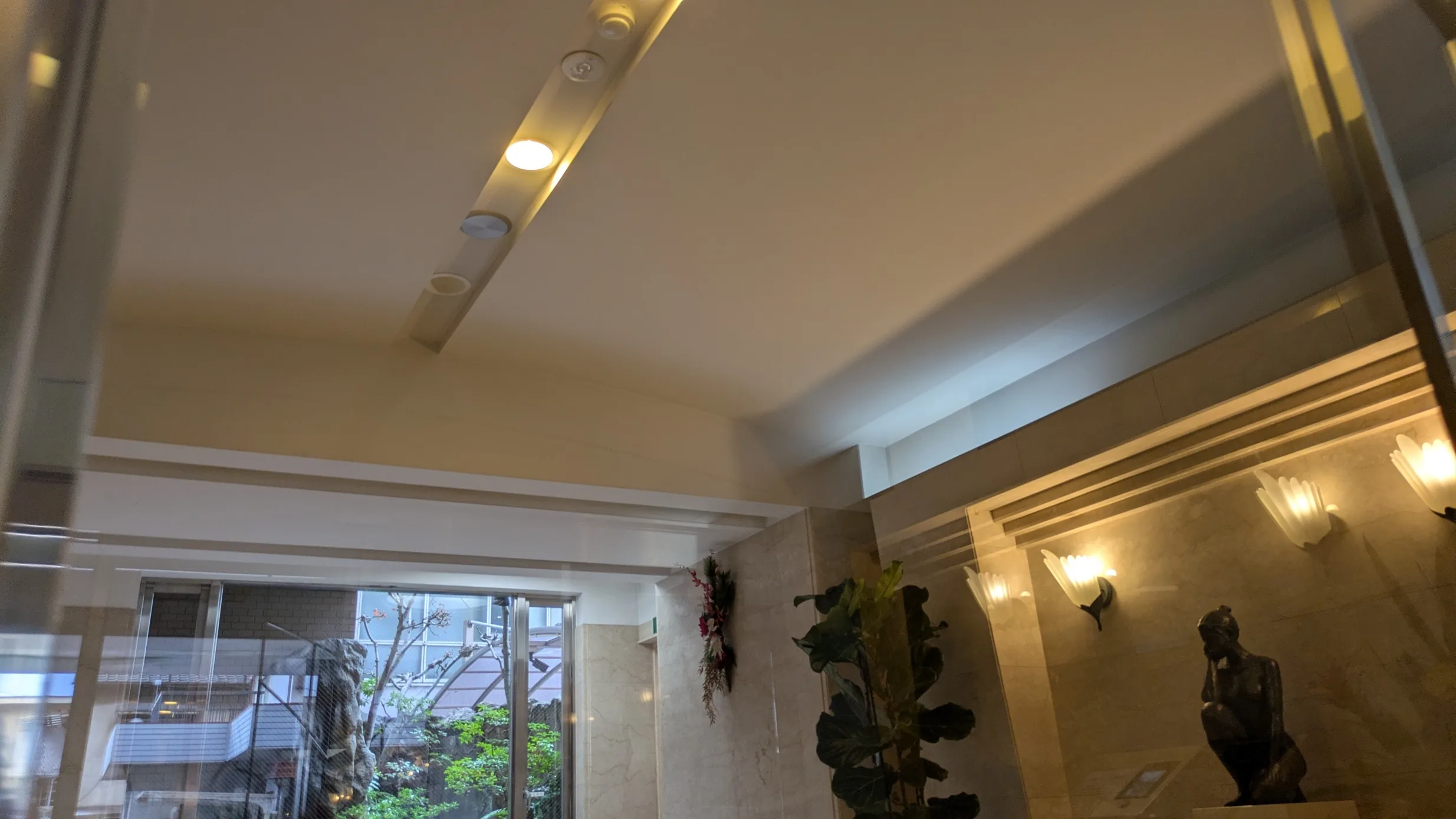 マンション共用部の照明